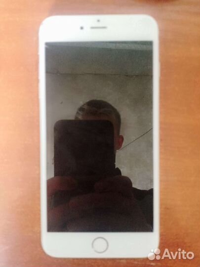 Телефон iPhone