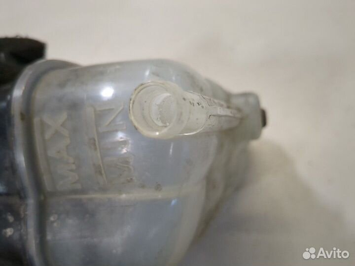 Бачок расширительный Infiniti QX56