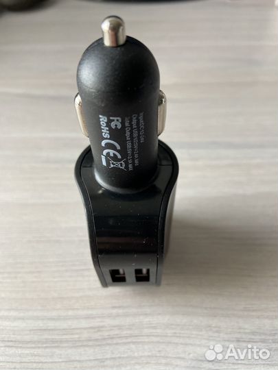 Автомобильное зарядное устройство