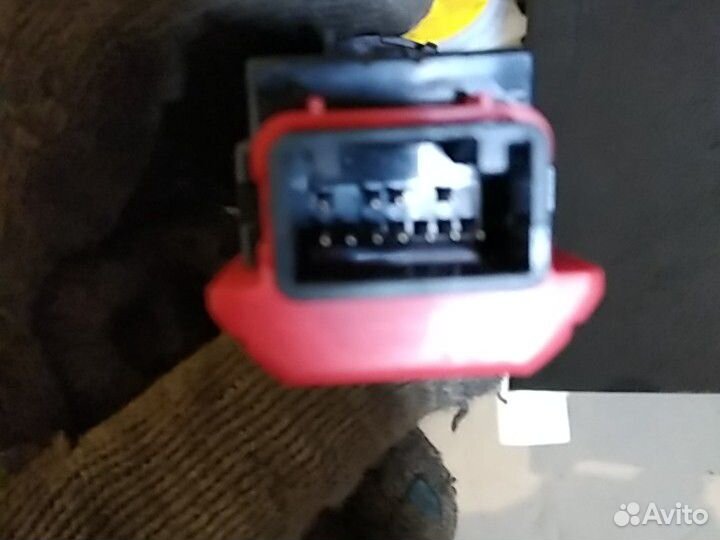 Toyota RAV4 кнопка запуска