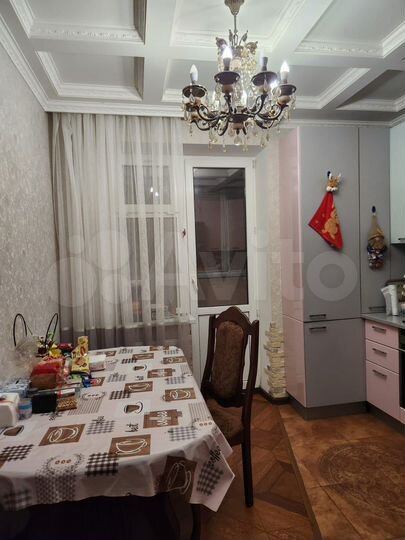 2-к. квартира, 61 м², 4/12 эт.