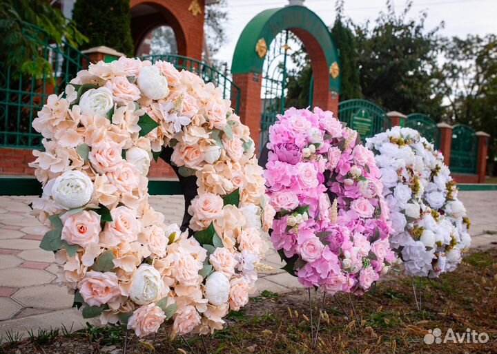 Ритуальные траурные венки Премиум