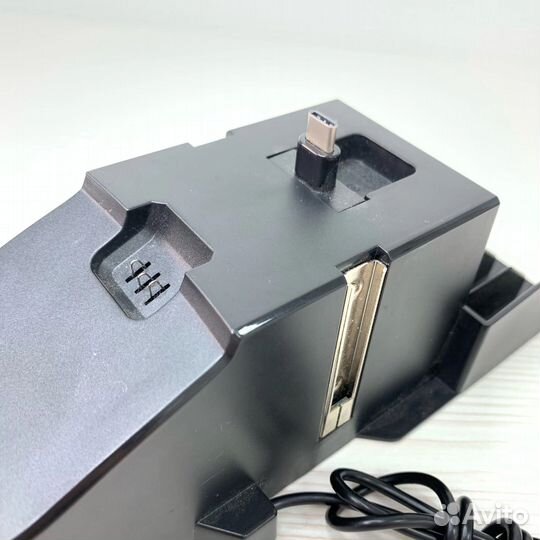 Зарядное устройство Venom Charge&Store для контрол