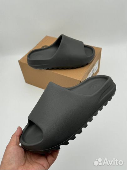 Тапки adidas yeezy slide