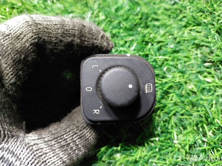 Блок Управления Зеркалами Volkswagen Passat (B6) V