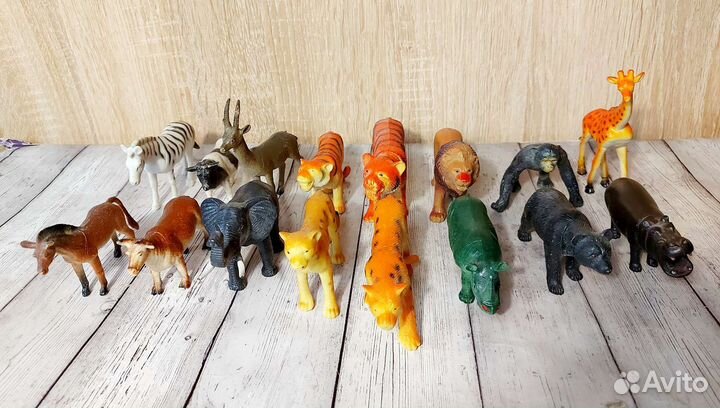 Игрушки фигурки 