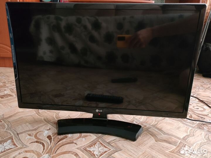 Телевизор LG 24MT48VF-PZ