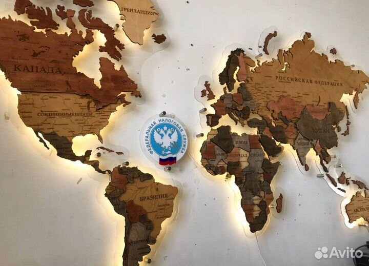 Деревянная карта мира на стену