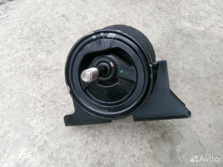 Опора двигателя Nissan almera