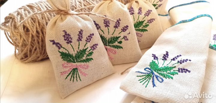Ароматическое саше с вышивкой с лавандой