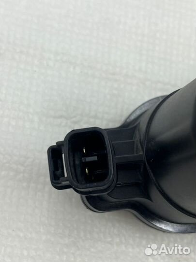 Моторчик стояночного тормоза задний Toyota Camry