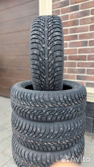 Nokian Tyres Hakkapeliitta 9 SUV 225/60 R17 107T