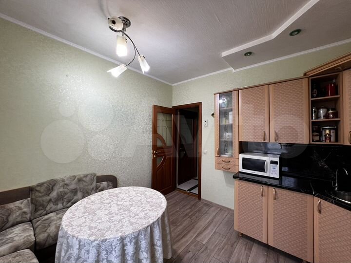 3-к. квартира, 70,4 м², 2/5 эт.