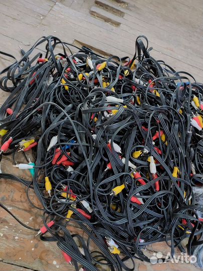 Кабель компонентный