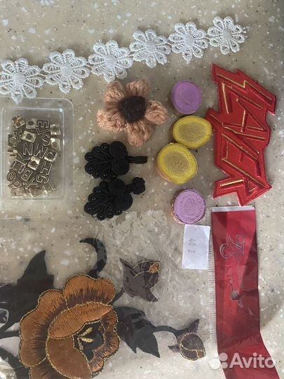 Нашивки, наклейки на одежду, сумки, новые