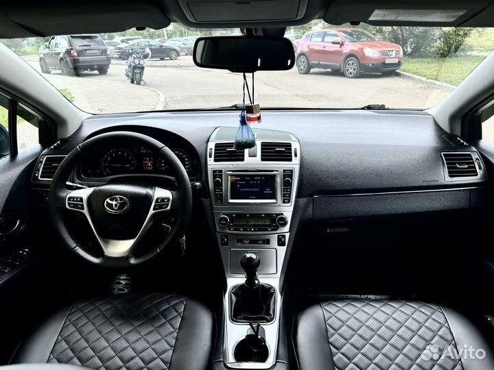 Toyota Avensis 1.8 МТ, 2012, 250 000 км