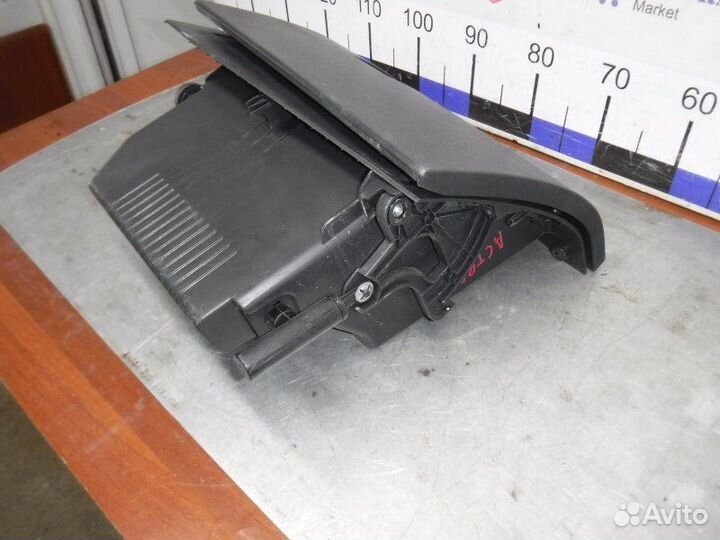 Бардачок переднего пассажира Opel Astra H Z18XER