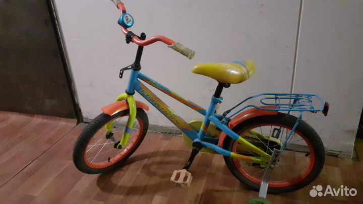 Велосипед детский четырёхколесный