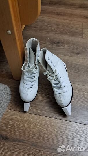 Коньки фигурные размер 35