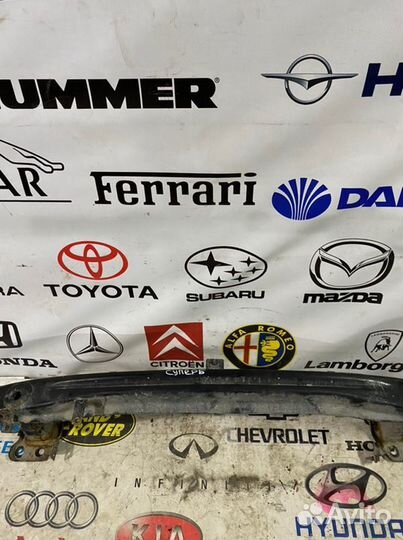 Усилитель бампера передний Skoda Superb универсал