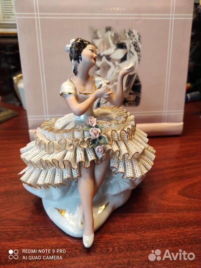 Статуэтки фарфор Румыния ручная работа