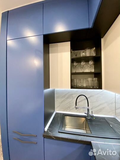 Кухня на заказ с доводчиками в Новосибирске