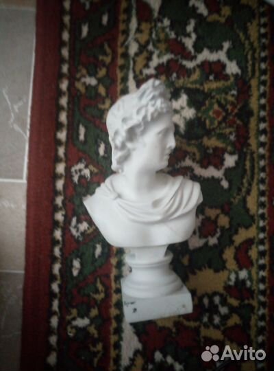 Фарфоровые статуэтки