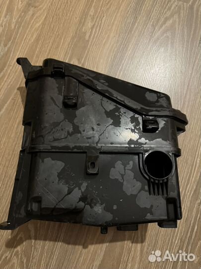Корпус блока управления двигателем lexus is250