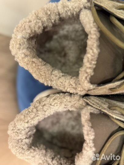 Продам мужские кроссовки утепленные