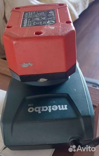Зарядное устройство Metabo C60 12v7, фонарь 12v