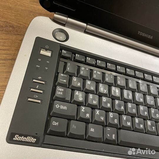 Ноутбук Toshiba с SSD для работы