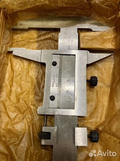 Угольник, штангенциркуль, линейка лекальная