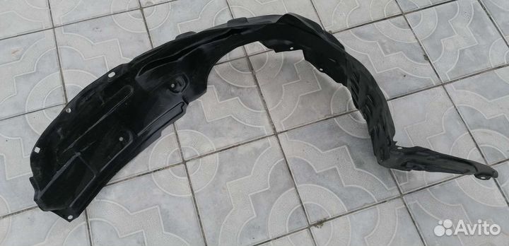 Подкрылок Toyota corona premio/carina передний