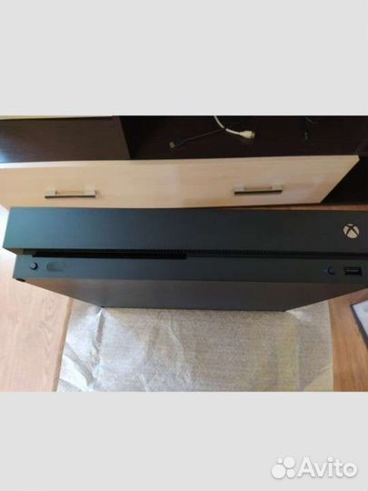 Xbox one x 1 tb