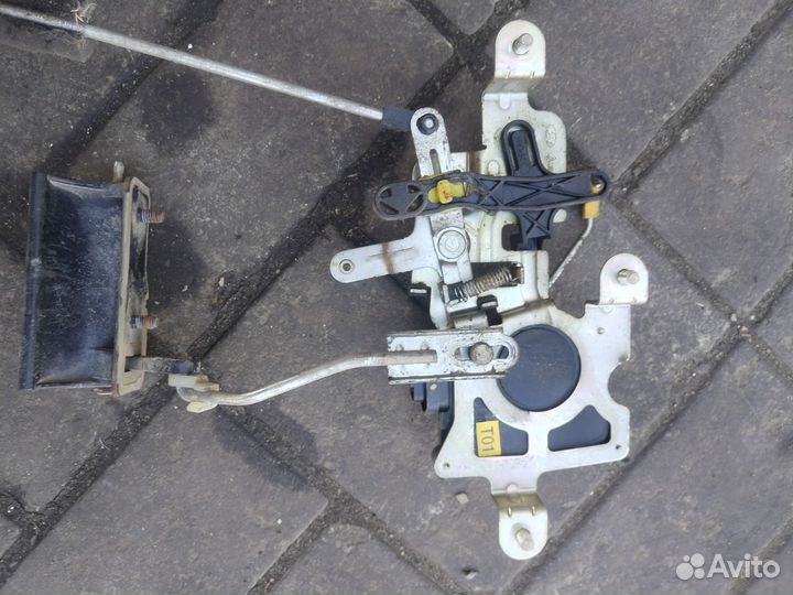 Замок багажника Hyundai grand Starex 08г