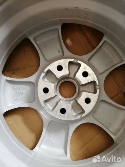 Диск R16 Nissan