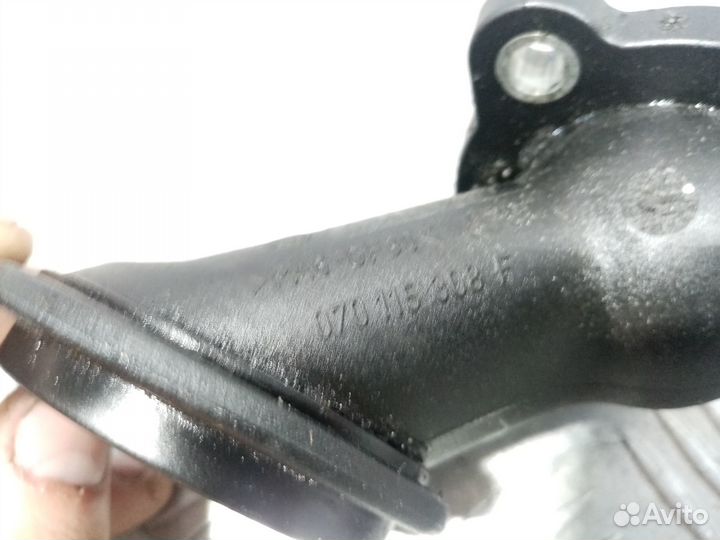 Б/У Трубка масляная VW Tourageg#002