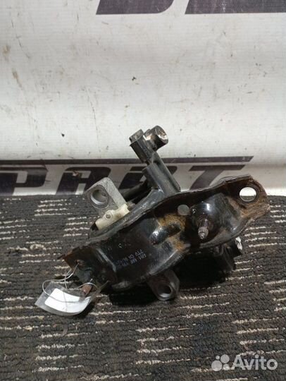 Подушка МКПП левая Skoda Rapid 1.2 cbzb 2014