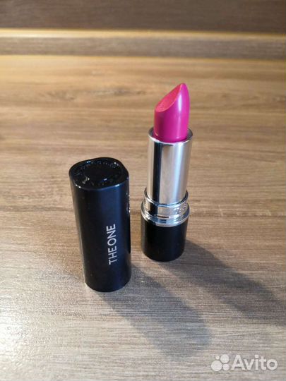 Губная помада новая