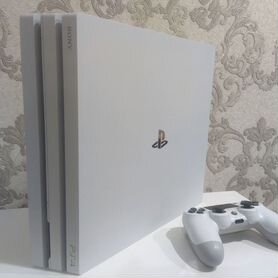 PS4 PRO 1TB White