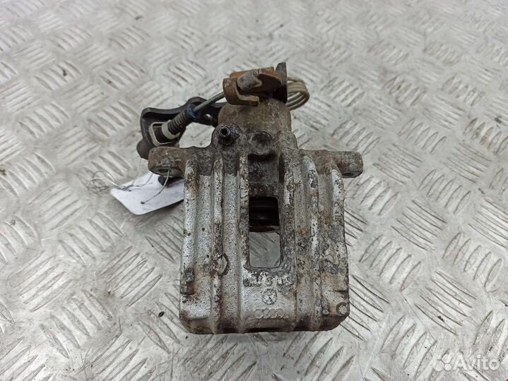 Суппорт задний левый для Volkswagen Passat 5 GP