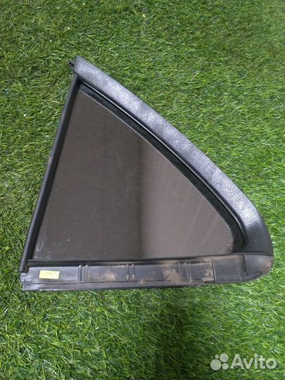 Стекло кузовное заднее правое Nissan Almera