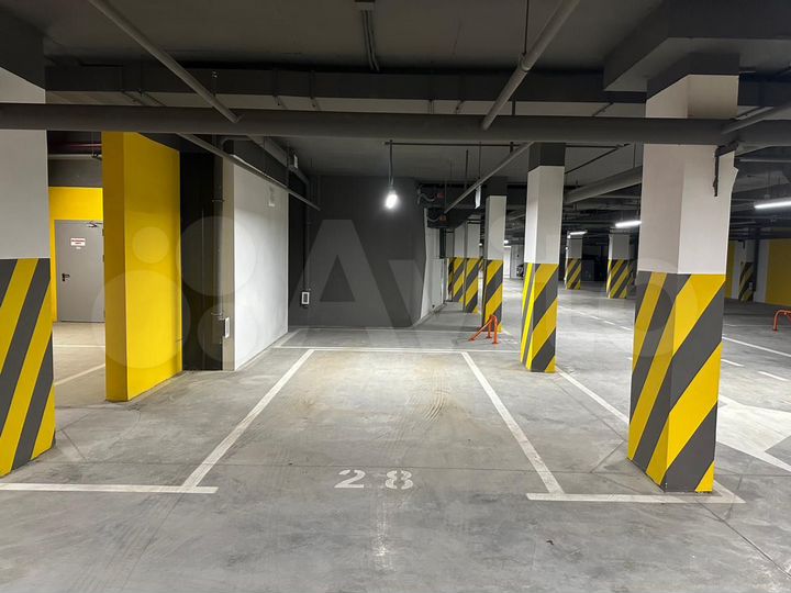 Машиноместо, 12 м²