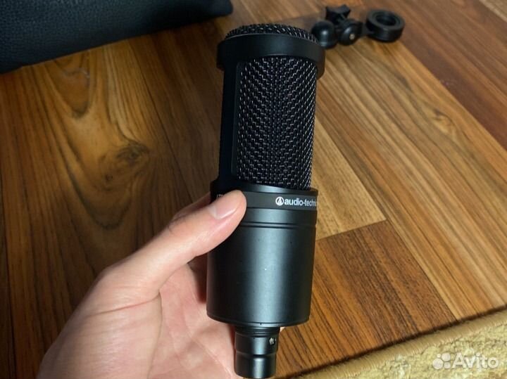 Студийный микрофон Audio Technica AT2020 XLR