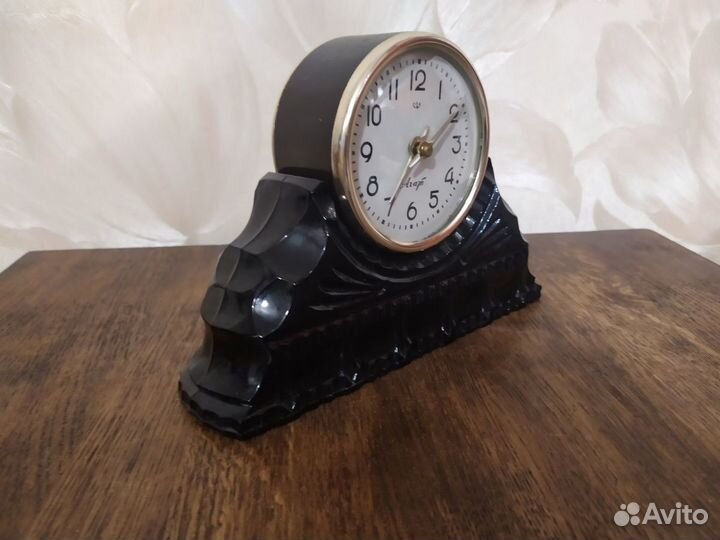 Настольные часы агат СССР