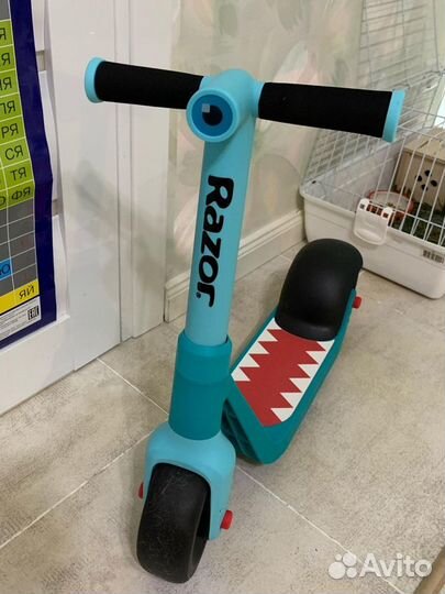 Самокат Razor