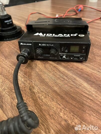 Автомобильная рация с антенной