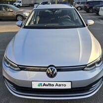 Volkswagen Golf 1.5 AMT, 2021, 28 600 км, с пробегом, цена 2 375 000 руб.