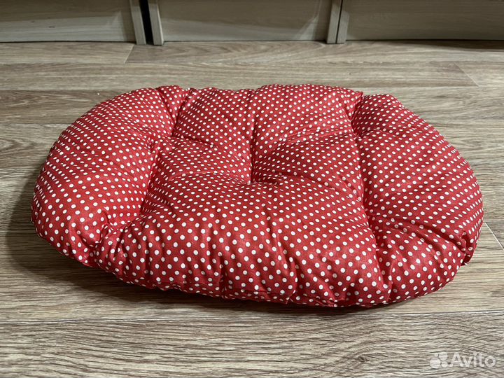 Лежанка для кошек новая