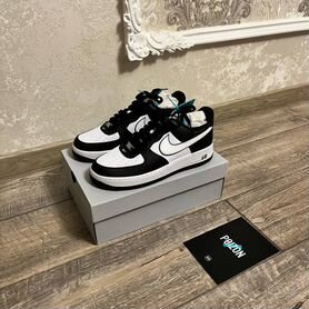 Nike Air Force 1 "Panda"